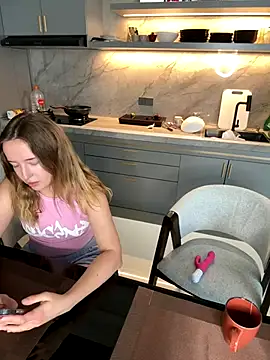 Nura_n_Sarah live sex cam