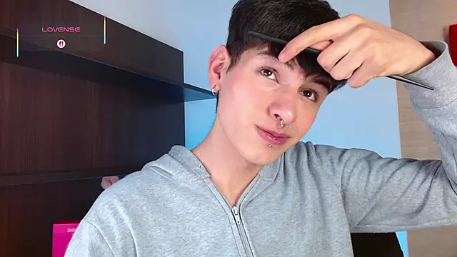 Ezra_Storm live sex cam