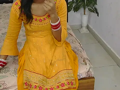 Lovelyy-couple live sex cam