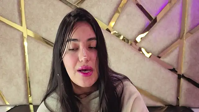 Frrreyaa live sex cam