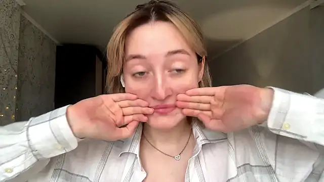 Emily_lyy's cam snapshot