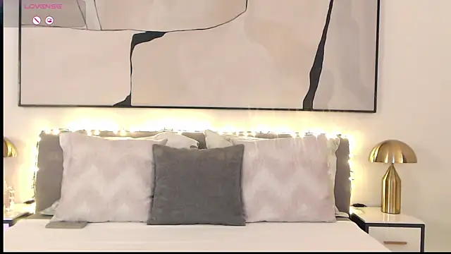 NicoleBrawn live sex cam