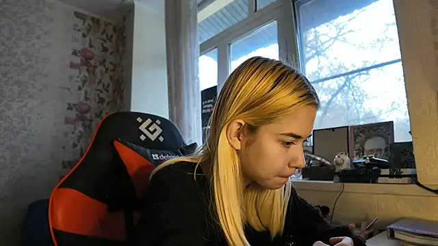 Witching_Moon live sex cam