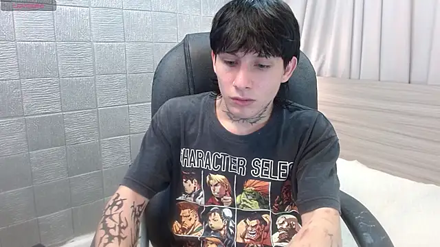 Iantwink18 live sex cam