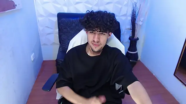 Liil_boy live sex cam