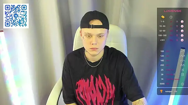 MettBliss live sex cam