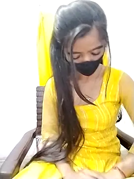 Cute-Naavya's cam snapshot