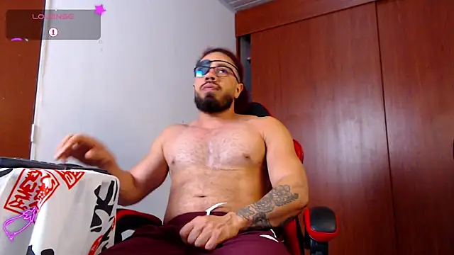 pirata_fitness's cam snapshot