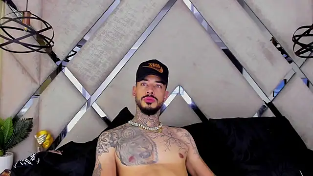 VinzenzRizzo's cam snapshot