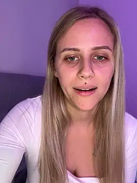 lunawolf21's cam snapshot