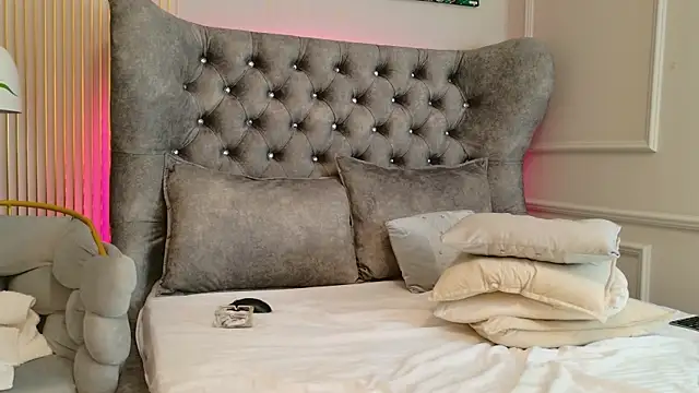 MeganXDesire's cam snapshot