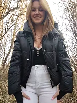 YOOUR_EVAA's cam snapshot