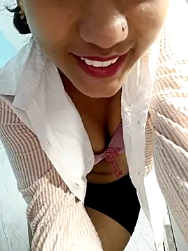 Nisha_ji18 live sex cam