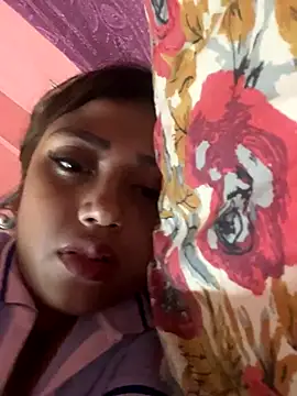 Prettybitchfucksu's cam snapshot