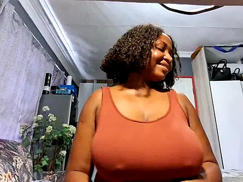 EbonyRose9's cam snapshot