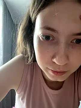 Holy_Poly live sex cam