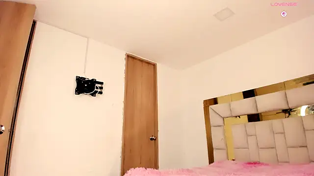 Nicol_ofi24 live sex cam