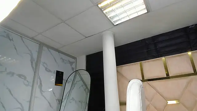 Allisonts69 live sex cam