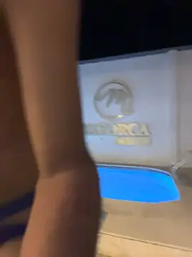 Maxim-Walker live sex cam