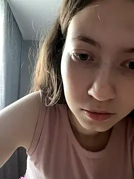 Holy_Poly live sex cam