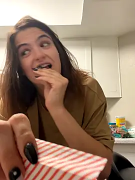 SafeinouterSpace live sex cam