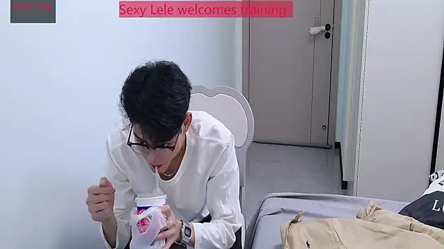 sexyboy-lele live sex cam