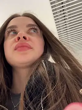 KristiRich live sex cam