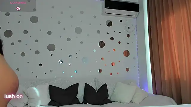 Just_Mira_ live sex cam