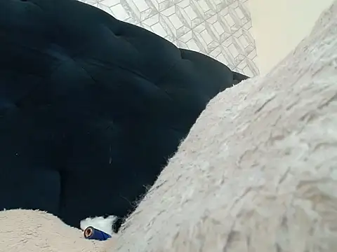 Emma-Wilson live sex cam