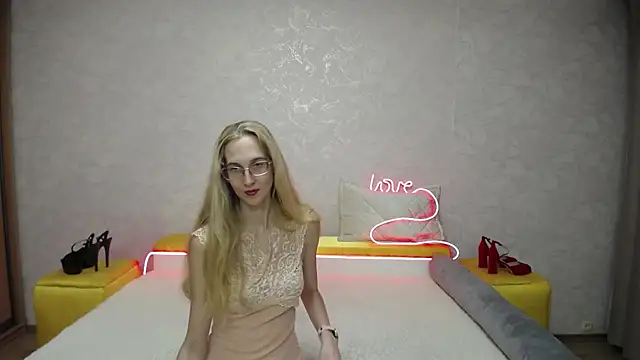 KlaryBrait live sex cam