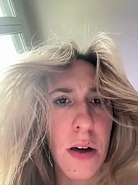 lola_tentatiion live sex cam