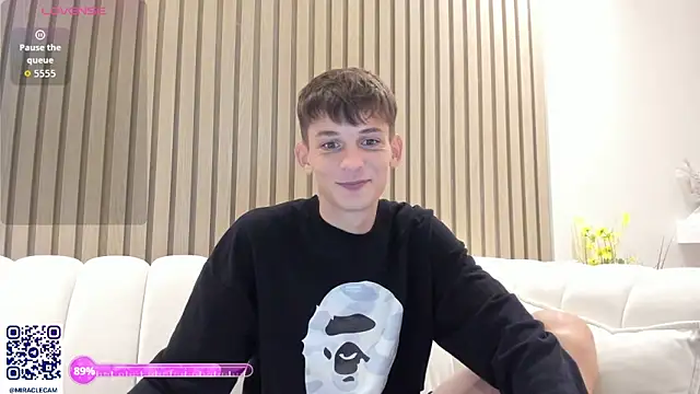 MiracleCam live sex cam