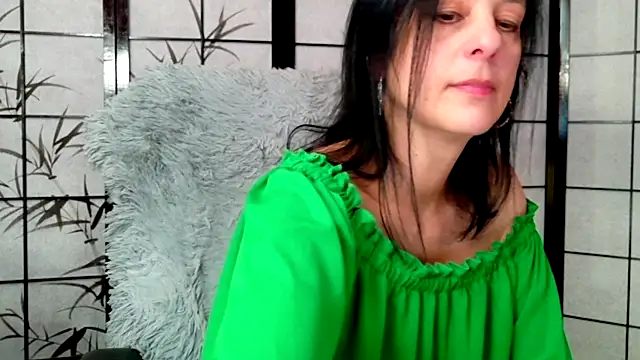 _Sweetlonglips_ live sex cam