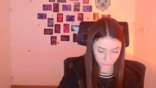 AlisaBubbles live sex cam