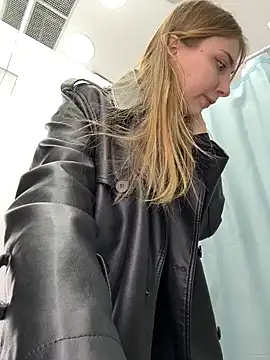 Sunny___Bunny live sex cam