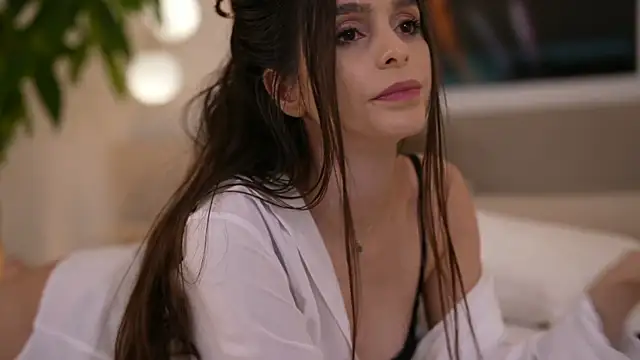 DoviaClaire live sex cam