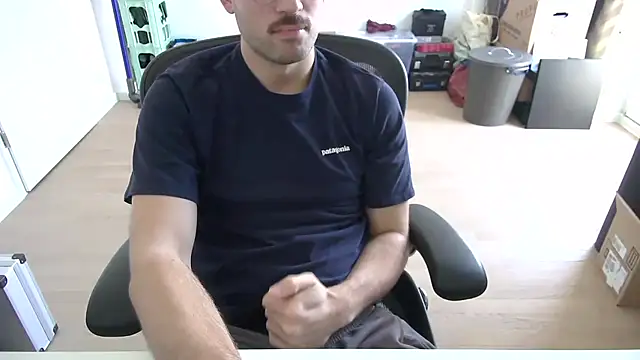 taallguyy_196 live sex cam