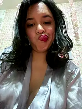 Esmerald_1111's cam snapshot