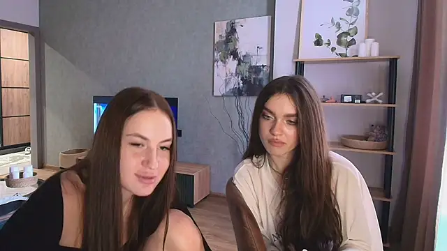 MayaGlow live sex cam