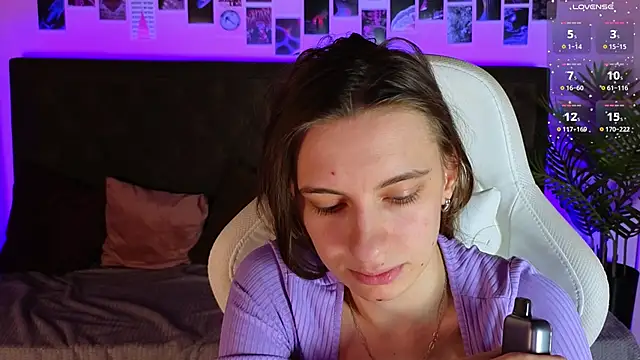 kaleriyaa_'s cam snapshot