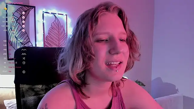 Hailey_Foxy's cam snapshot