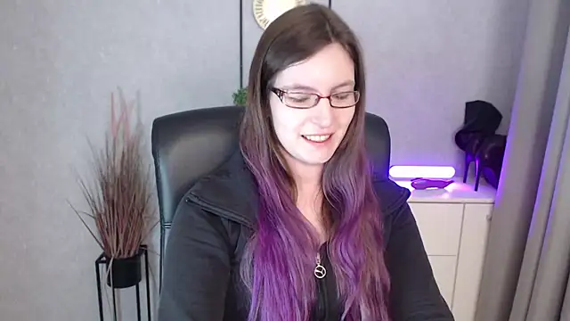 emmaxDelight's cam snapshot