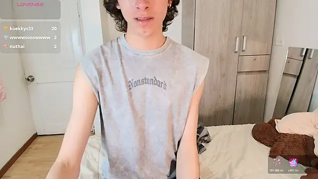 Nude_Boy18 live sex cam