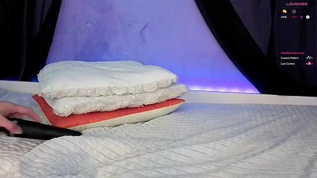 Scarlettsrorm live sex cam