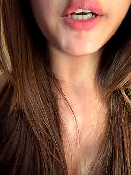 Queen_Shanuu live sex cam