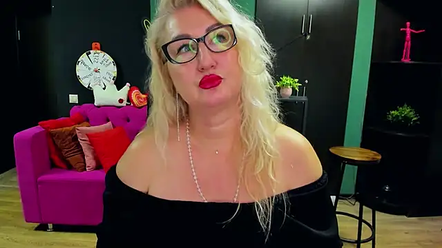 ChristyBrooks live sex cam