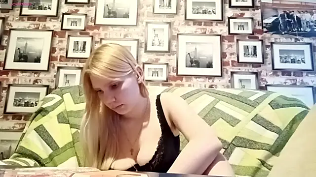 EvieBaggette's cam snapshot