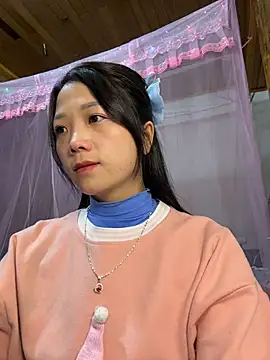 Thaocutee's cam snapshot