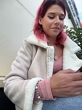 RiriRoseey live sex cam