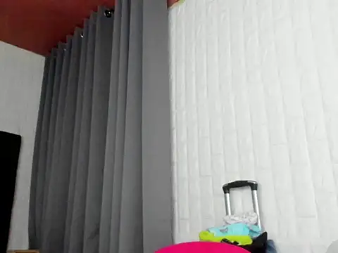 hottycrishina live sex cam